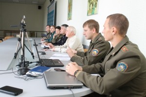 Участие в Международной научно-практической конференции Профессорско-преподавательский состав кафедры пожарной и промышленной безопасности принял участие в IV Международной научно-практической конференции «Чрезвычайные ситуации: предупреждение и защита», проходившей на базе Черкасского института пожарной безопасности имени Героев Чернобыля Национального университета гражданской защиты Украины.  Конференция проводилась в онлайн режиме совместно с Гомельским инженерным институтом МЧС Республики Беларусь и другими учебными заведениями Республики Беларусь и Украины. Пленарное заседание открыл доклад старшего преподавателя кафедры пожарной и промышленной безопасности Жамойдика Сергея Михайловича на тему «Методика экспериментальных исследований огнестойкости стального каркаса с конструктивной огнезащитой». В ходе работы конференции были рассмотрены актуальные вопросы обеспечения экологической и техногенной безопасности, информационные технологии и математические методы, применяемые для предупреждения чрезвычайных ситуаций. 